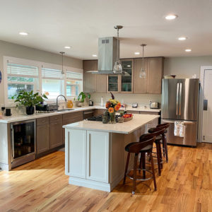 Kitchen-Island-Flowers-Square